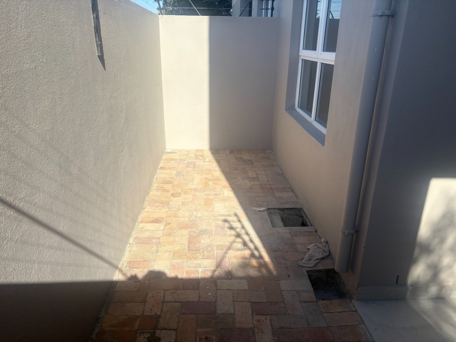 2 Bedroom Property for Sale in Table View Western Cape